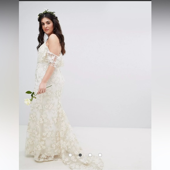 ASOS DESIGN Curve Floral Lace Bandeau Maxi Wedding Dress size 22 NWT - Picture 3 of 10